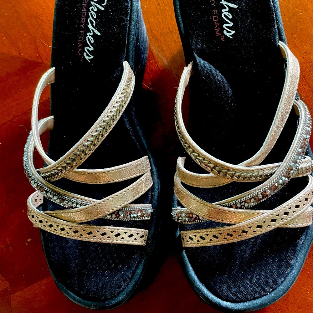 Sketchers gold with silver accent cross strap sandals size 8